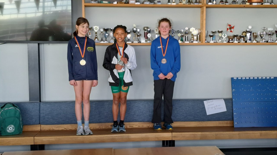 Indoor_maart_2025_U12_meisjes_podium_2.jpg